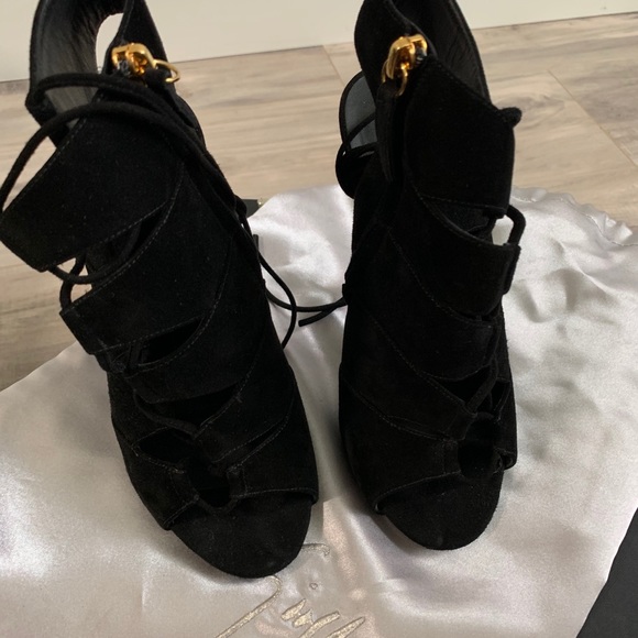 Giuseppe Zanotti Black Suede Lace Up Bootie - Picture 6 of 12